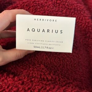 Aquarius Skincare Box - Light Blue Packaging